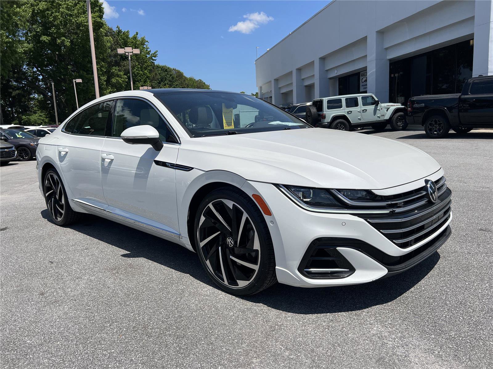 Used 2023 Volkswagen Arteon SEL Premium AWD/4WD image 4