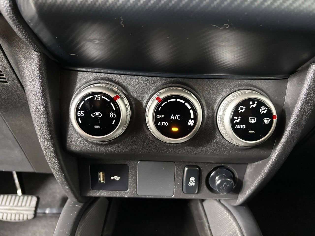 Used 2025 Mitsubishi Outlander Sport AWD image 16