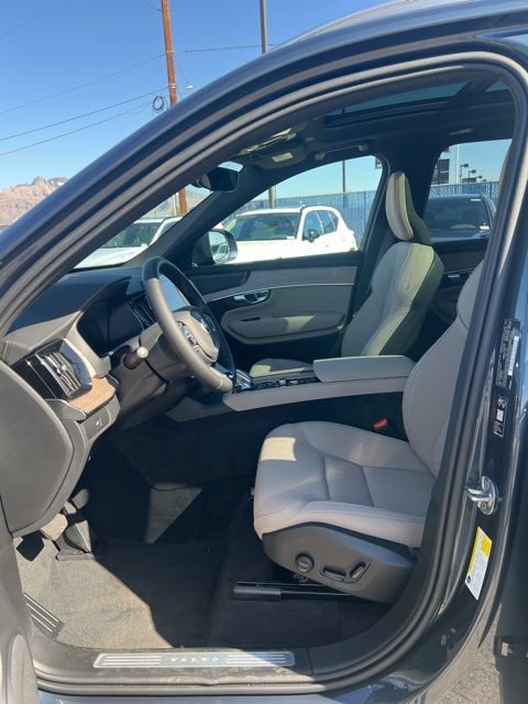 New 2026 Volvo XC90 B6 Plus w/ Protection Package Premier AWD/4WD image 22