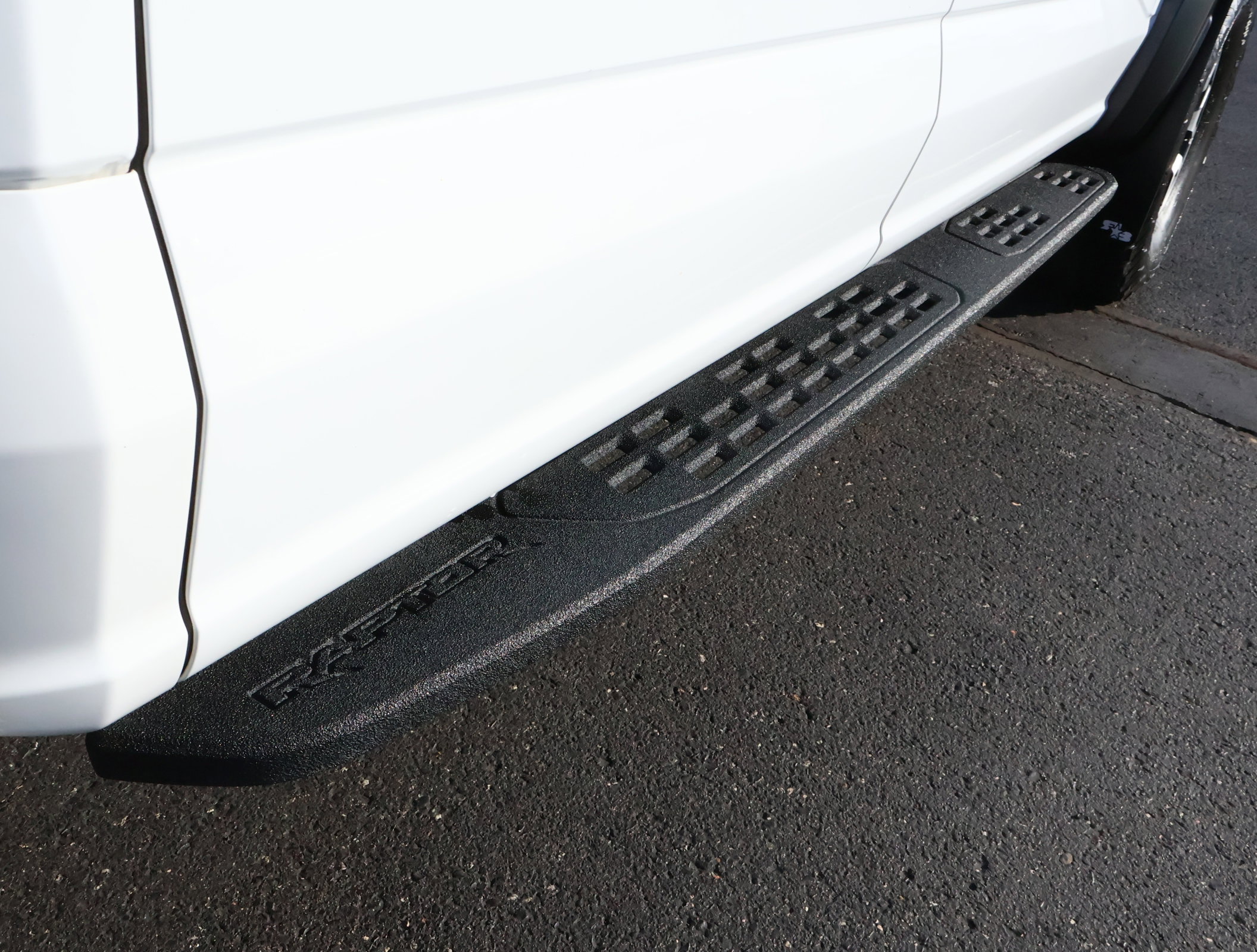 Used 2023 Ford F150 Raptor image 30