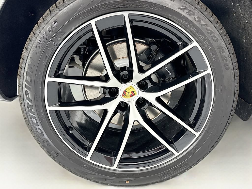 Used 2026 Porsche Macan AWD/4WD image 33