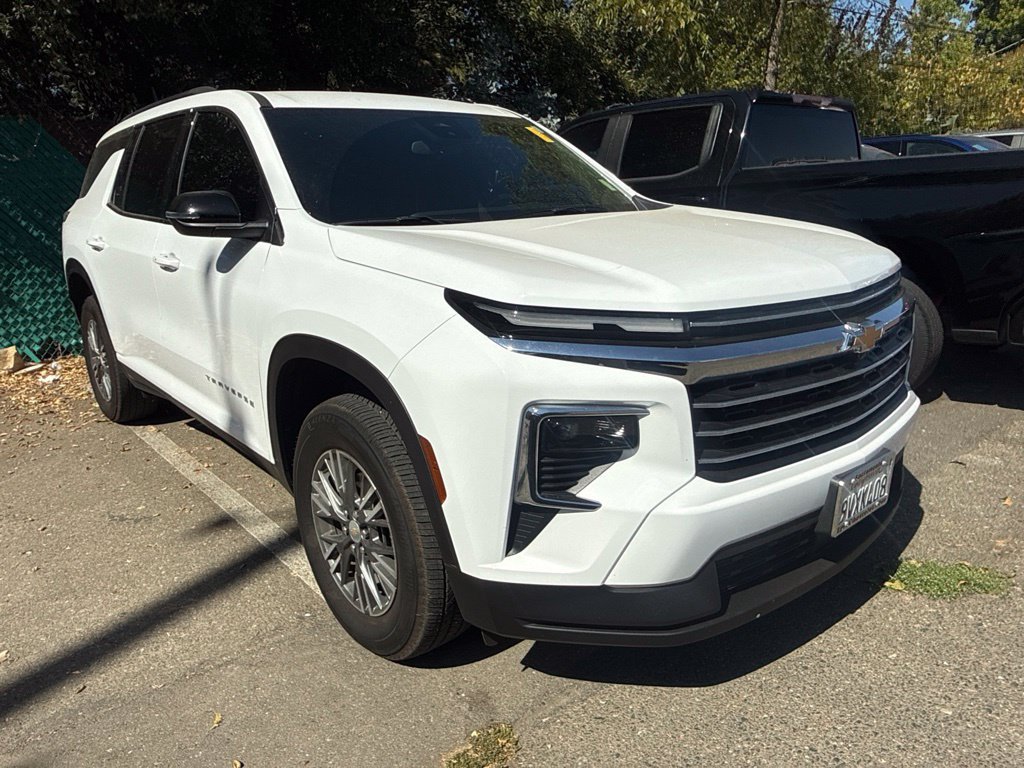 Used 2026 Chevrolet Traverse LT