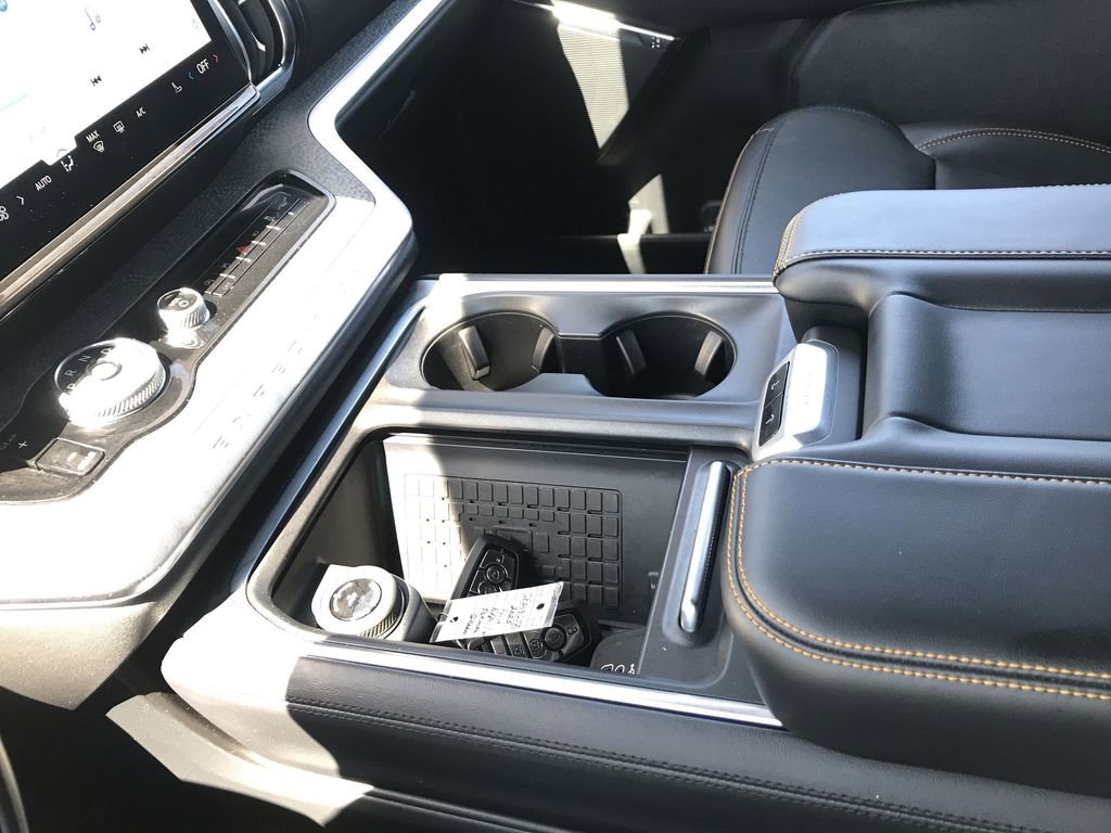 Used 2025 Ford Expedition Tremor image 21