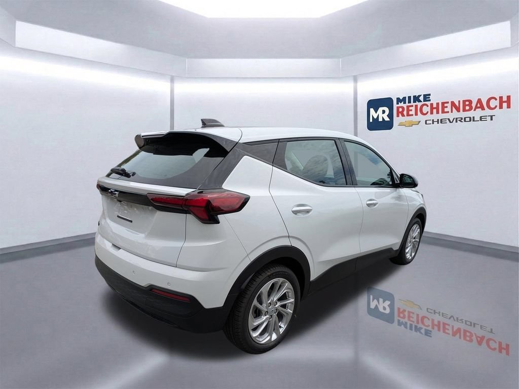 New 2027 Chevrolet Bolt LT FWD image 5