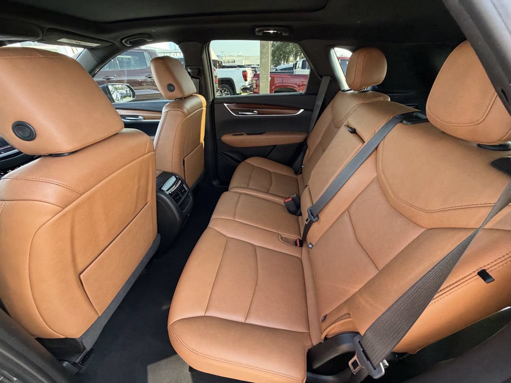 Used 2022 Cadillac XT5 Premium Luxury FWD image 12