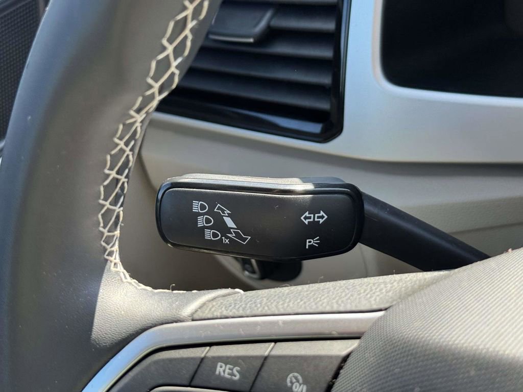 Used 2023 Volkswagen Atlas SE AWD/4WD image 22