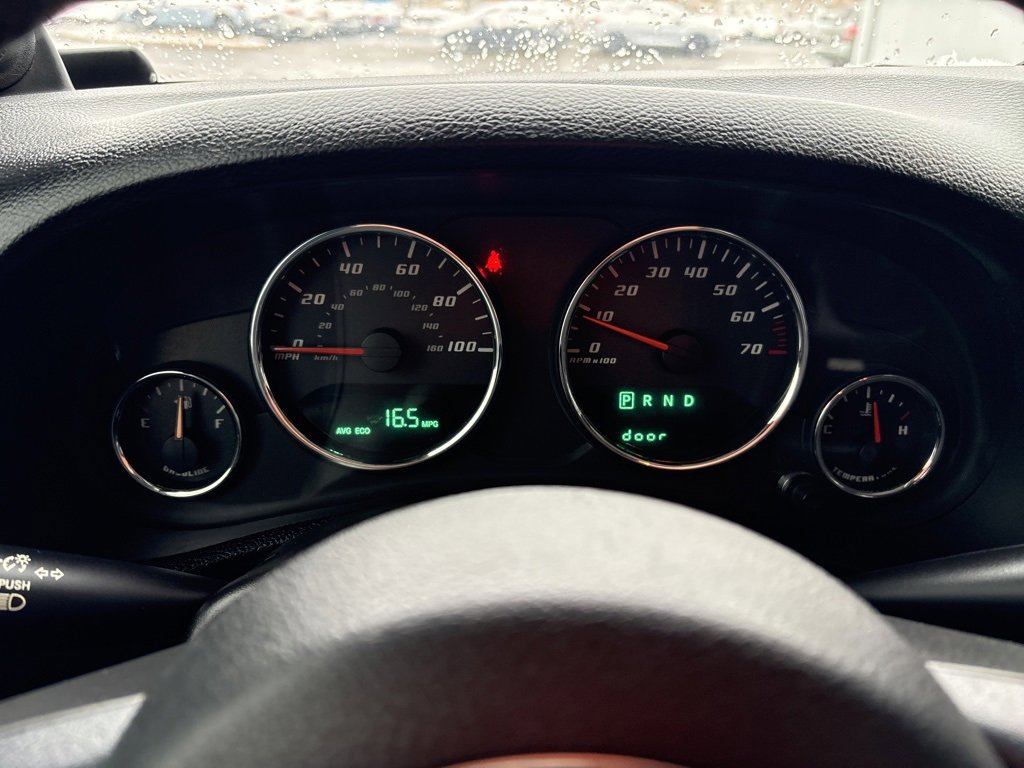 Used 2014 Jeep Wrangler Unlimited Sahara image 16