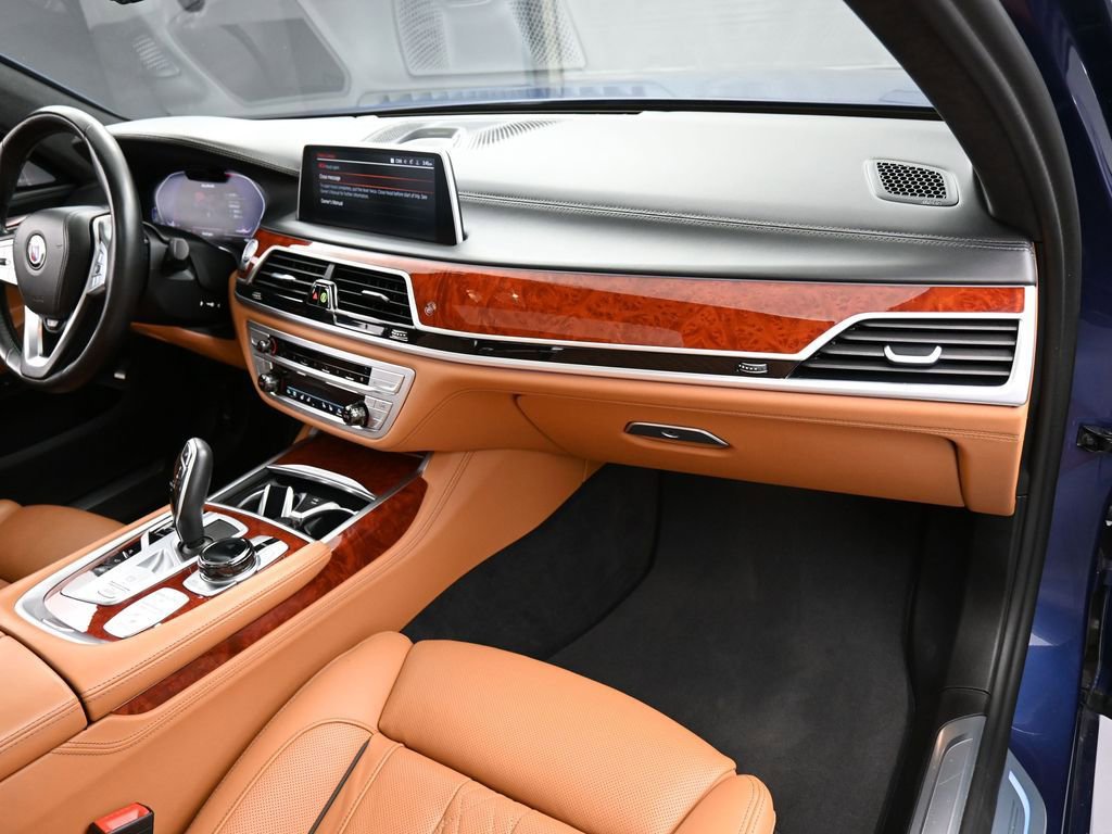 Used 2022 BMW ALPINA B7 xDrive w/ Luxury Rear Seating Package AWD/4WD image 37