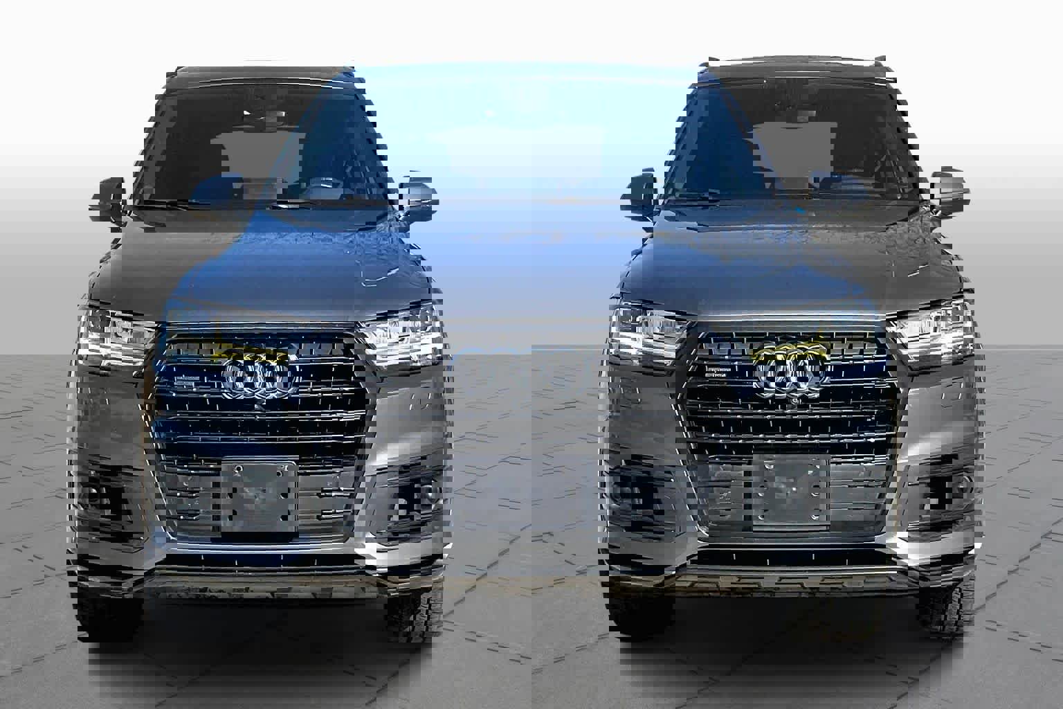 Used 2017 Audi Q7 3.0T Prestige image 3