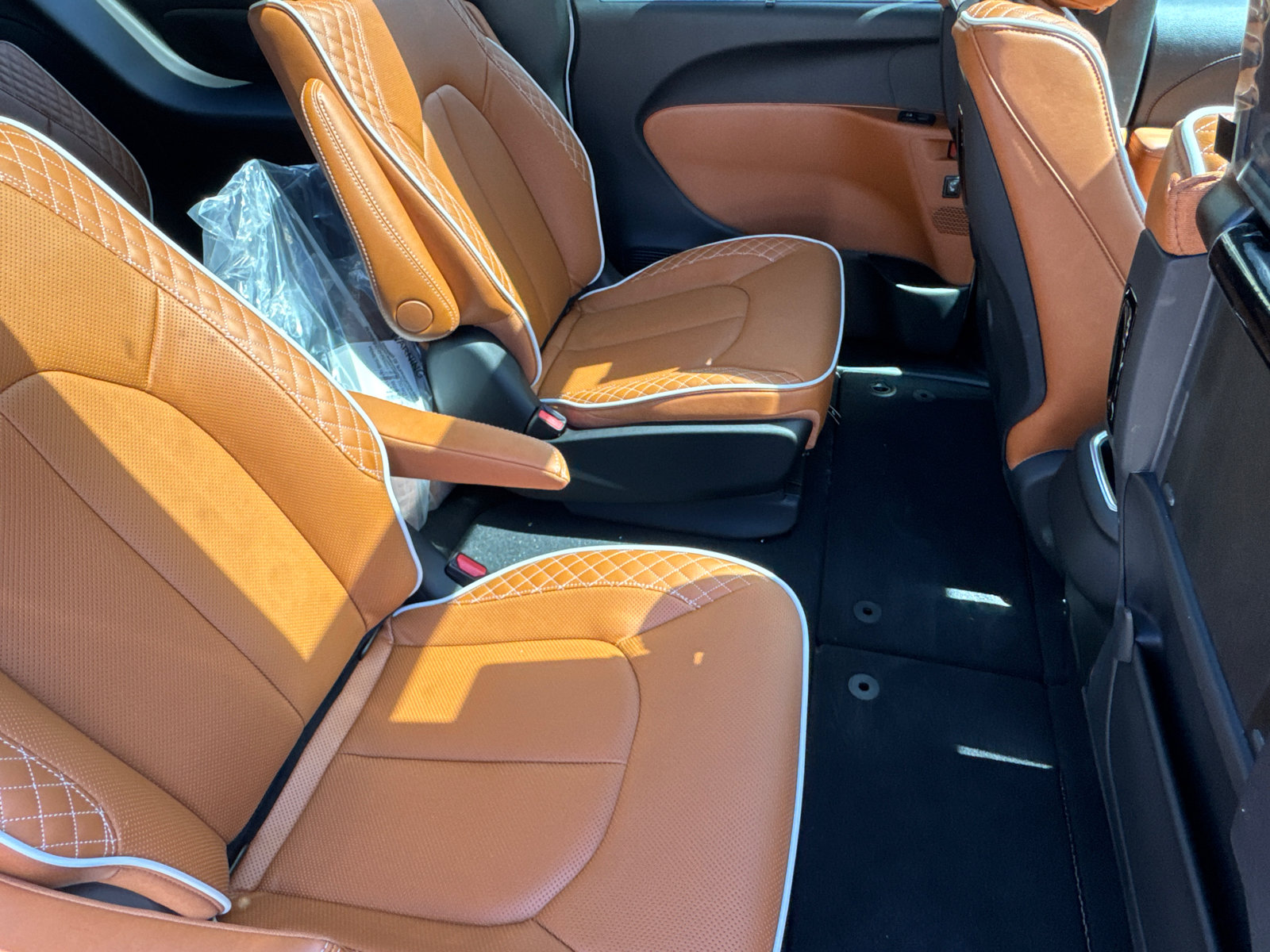 New 2026 Chrysler Pacifica Pinnacle FWD image 21