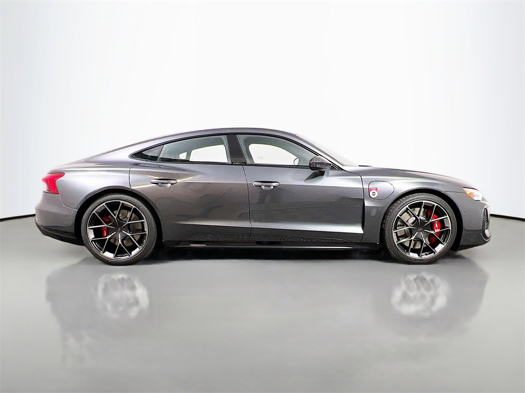 New 2026 Audi RS e-tron GT performance image 8