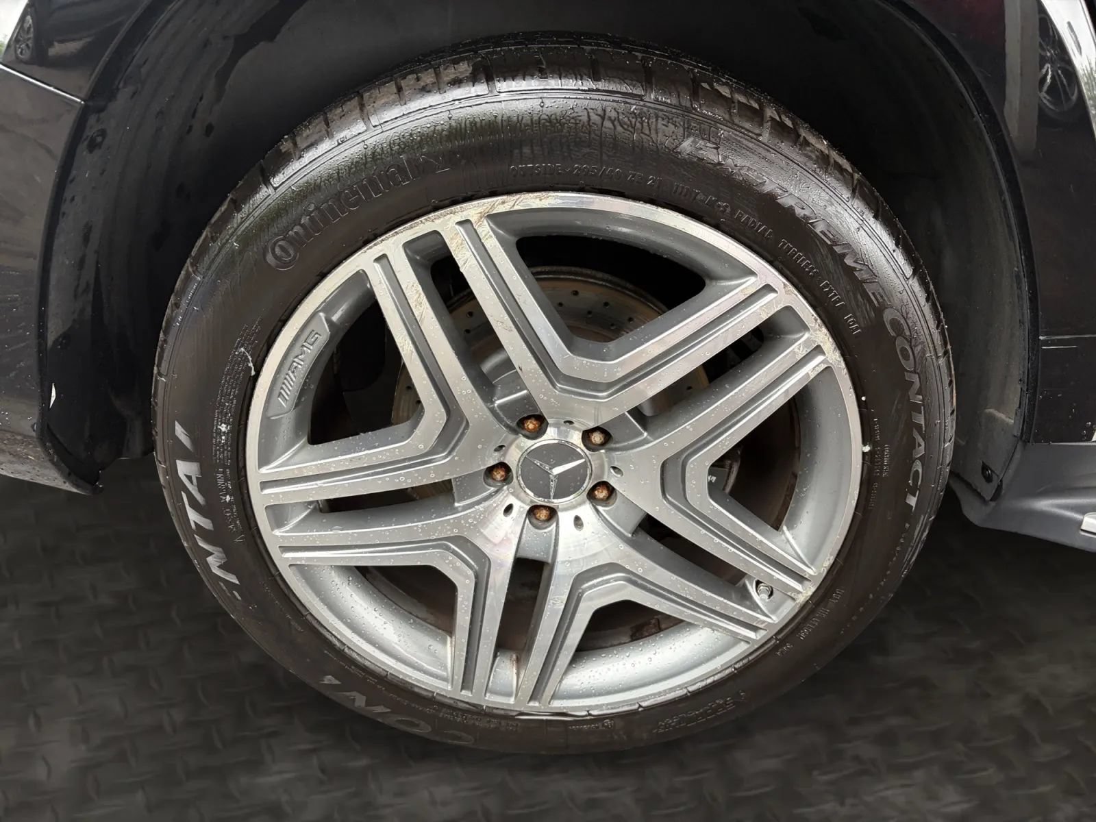 Used 2014 Mercedes-Benz GL 63 AMG 4MATIC image 40