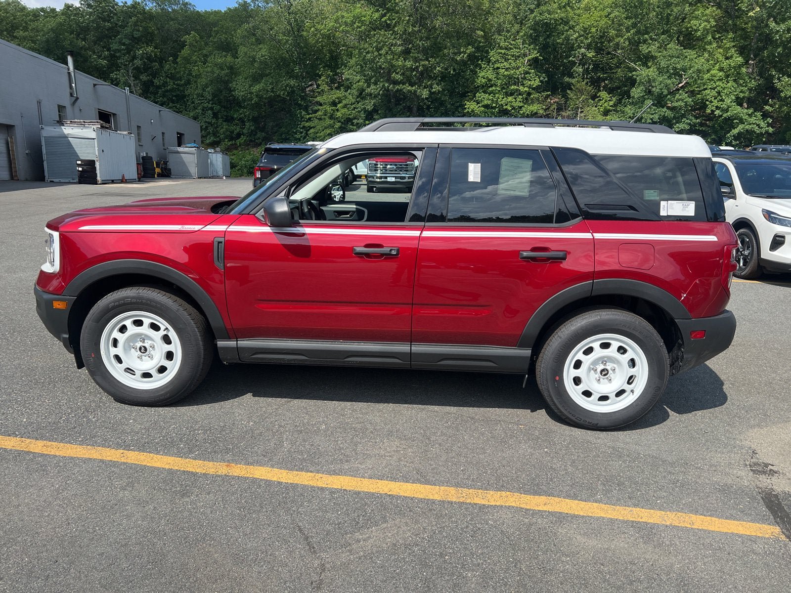 New 2025 Ford Bronco Sport Heritage w/ Convenience Package AWD/4WD image 2