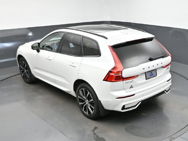 Used 2023 Volvo XC60 B5 Plus w/ Climate Package AWD/4WD image 47