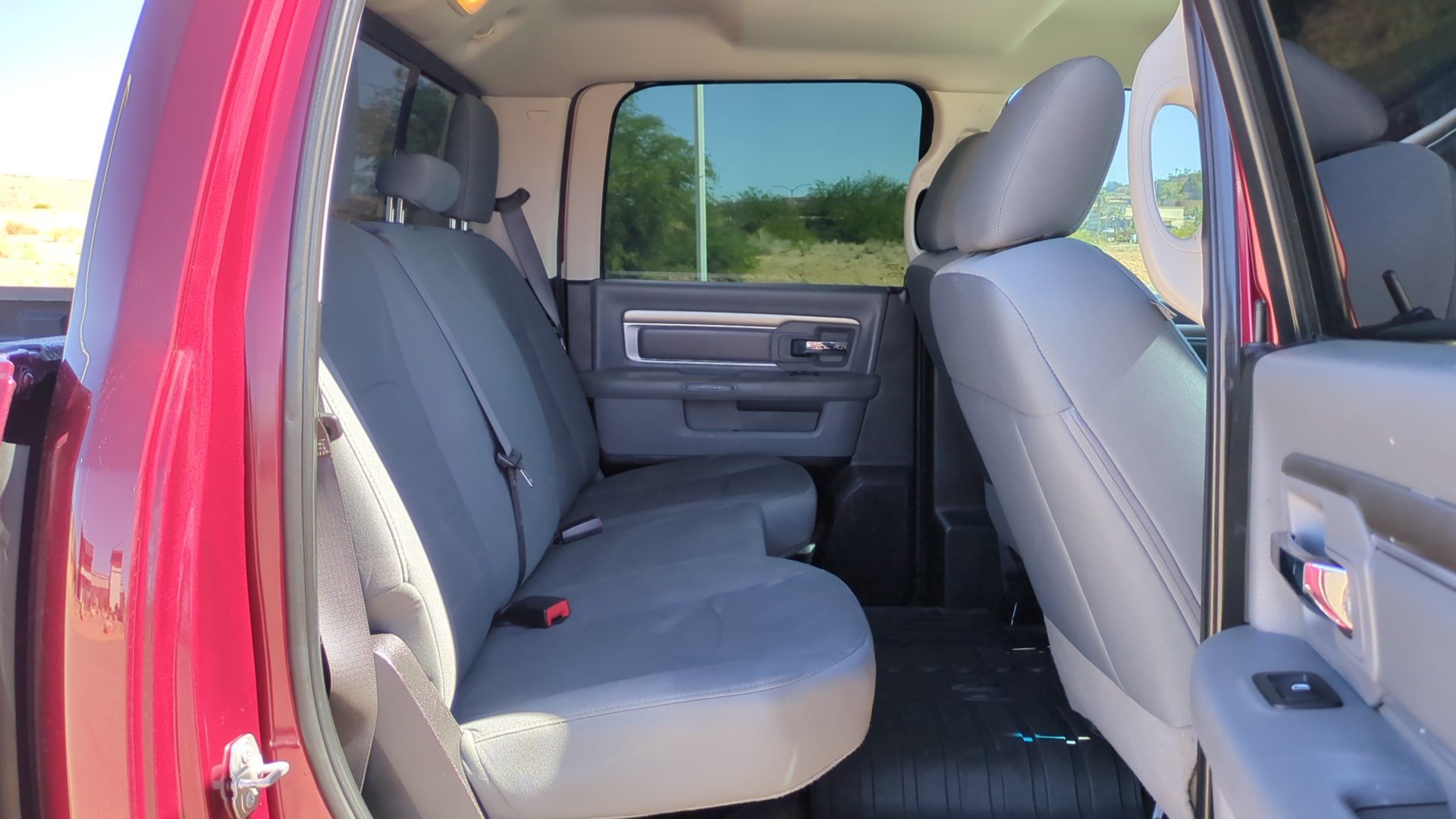 Used 2019 RAM 1500 Classic SLT AWD/4WD image 28