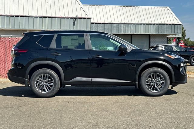 New 2026 Nissan Rogue S image 3