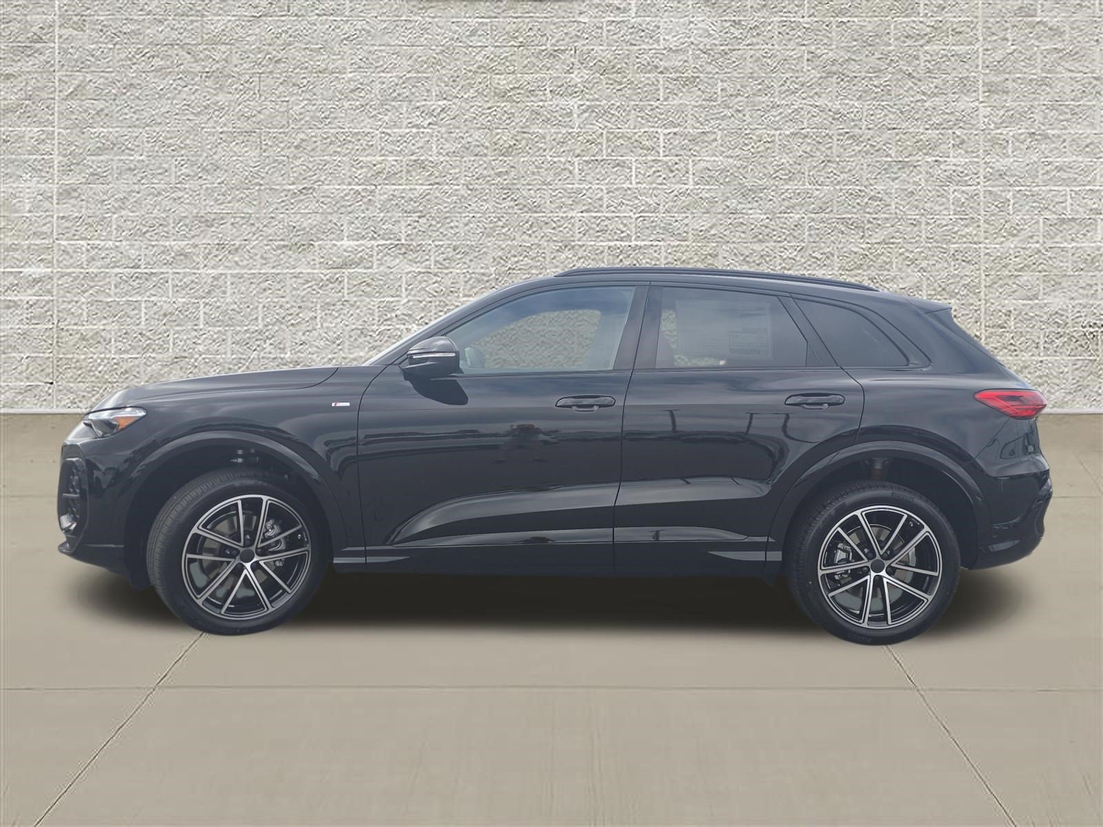 New 2026 Audi Q5 Premium AWD/4WD image 4