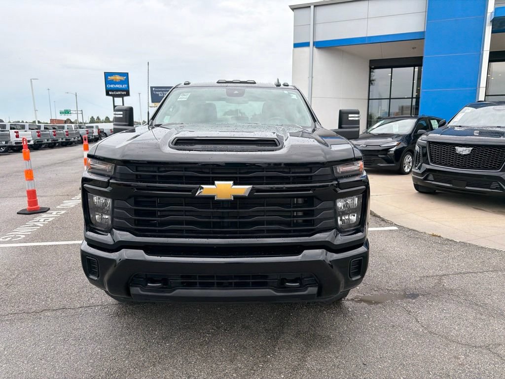 Used 2026 Chevrolet Silverado 2500 Custom w/ Custom Convenience Package AWD/4WD image 8