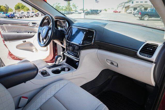 Used 2021 Jeep Grand Cherokee Summit image 34