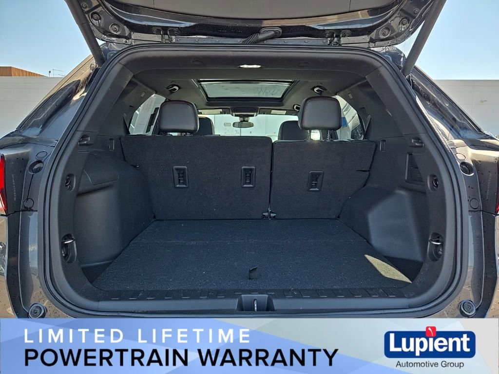 Used 2022 Chevrolet Equinox RS w/ RS Leather Package image 16