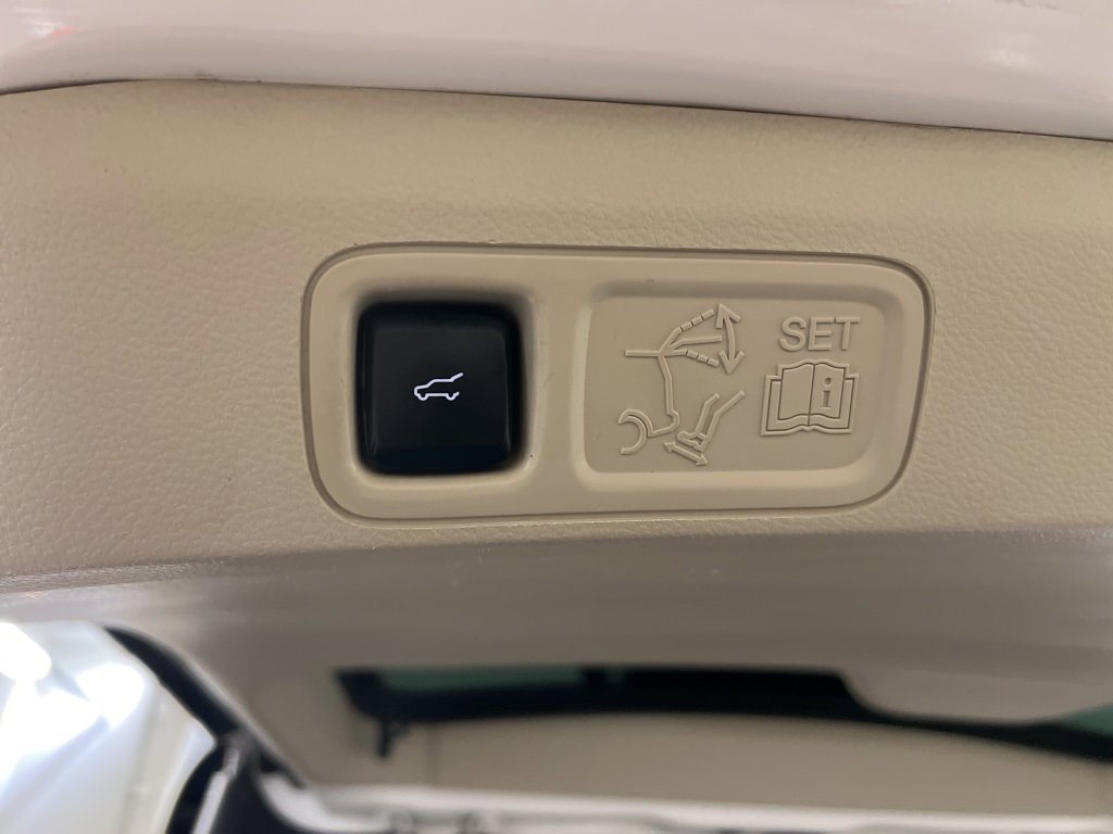 Used 2018 Lincoln Navigator L Reserve w/ Technology Package image 37