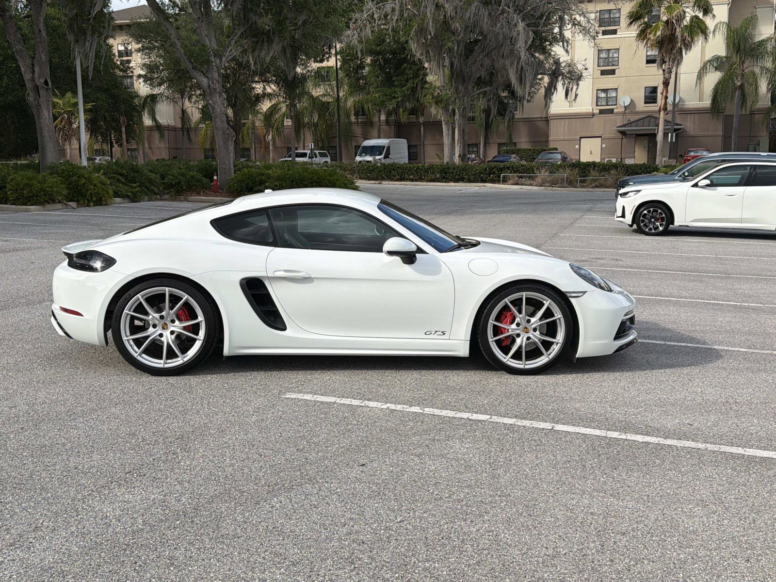 Used 2019 Porsche 718 Cayman S RWD image 3