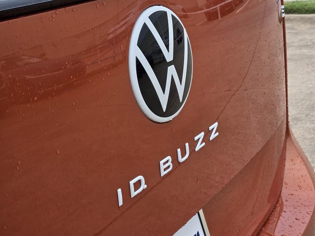 New 2025 Volkswagen ID. Buzz Pro S Plus image 7