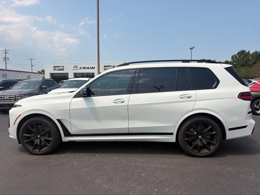 Used 2024 BMW X7 M60i AWD/4WD image 4