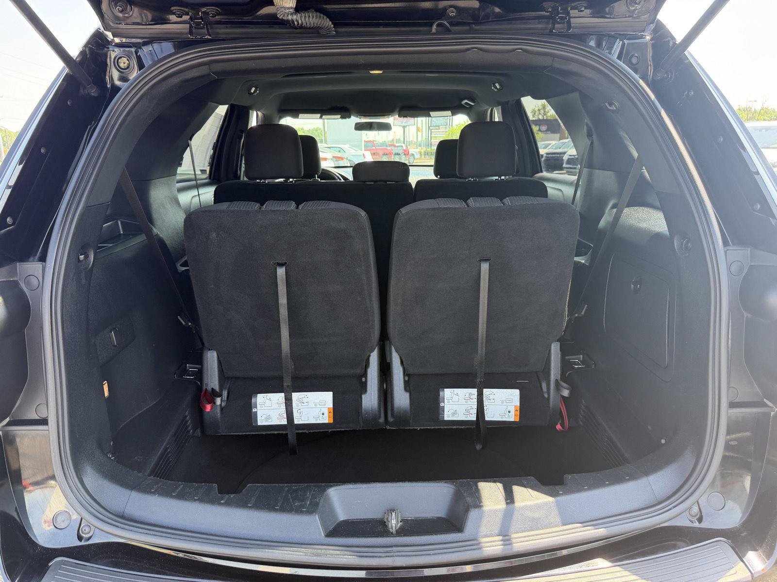 Used 2018 Ford Explorer XLT AWD/4WD image 20