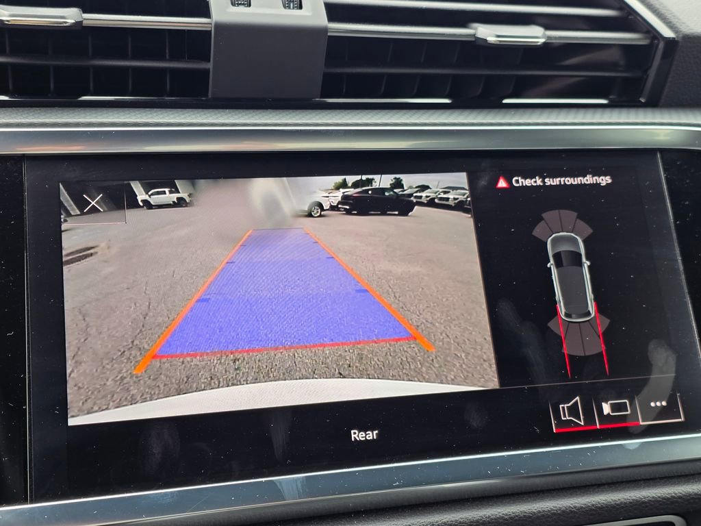 Used 2024 Audi Q3 2.0T Premium AWD/4WD image 17