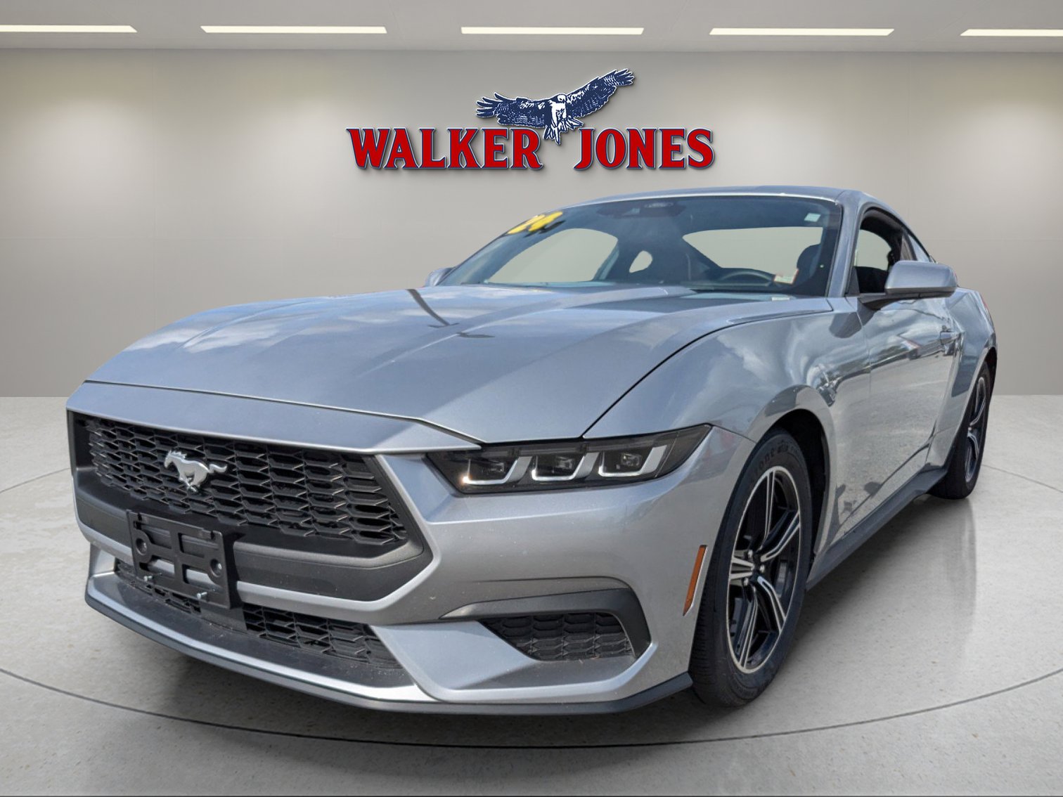 Used 2024 Ford Mustang Coupe RWD image 8