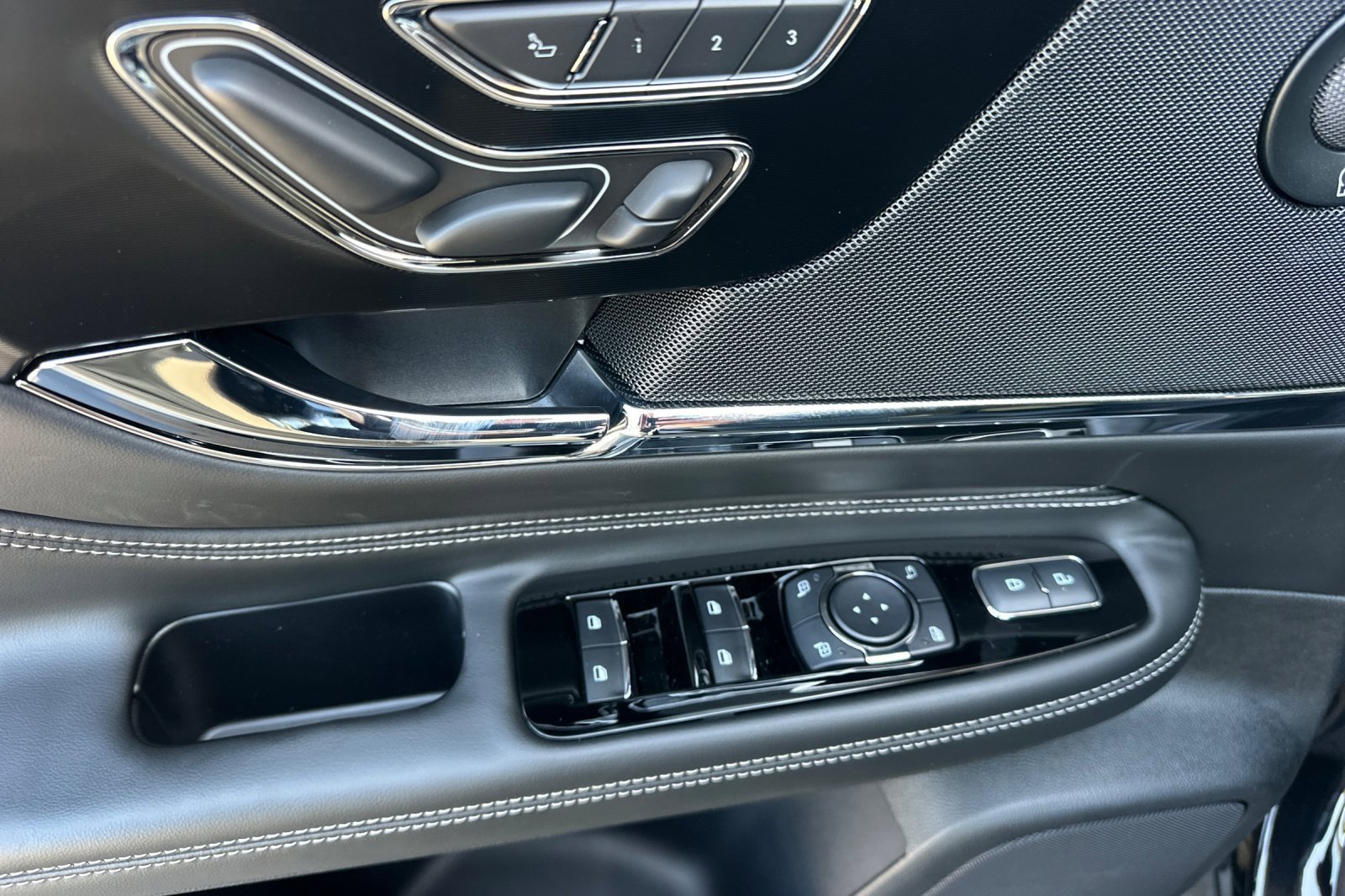 New 2025 Lincoln Corsair Grand Touring w/ Equipment Group 302A image 10