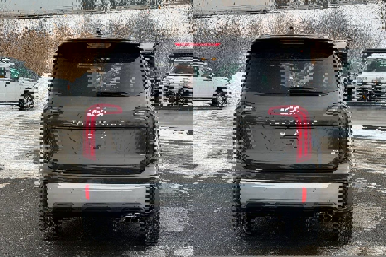 Used 2023 Kia Telluride S image 4