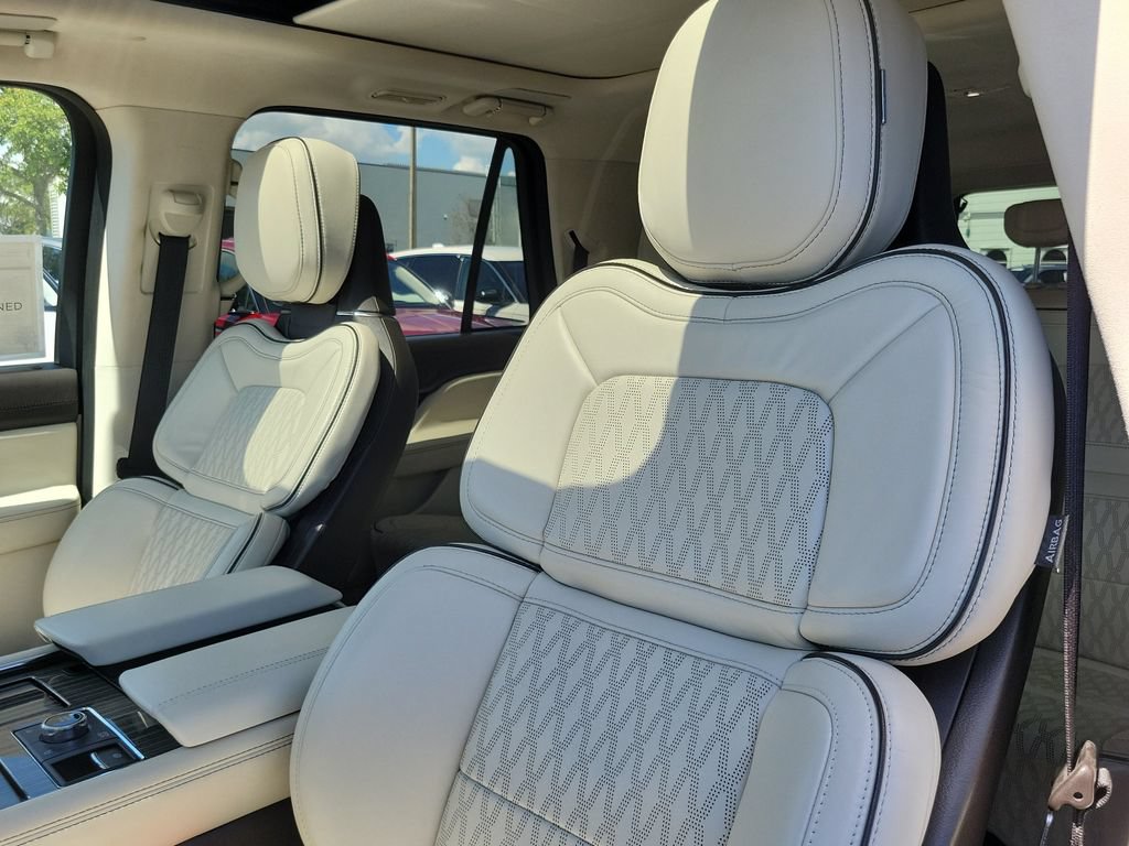 Certified 2023 Lincoln Navigator L Black Label AWD/4WD image 21