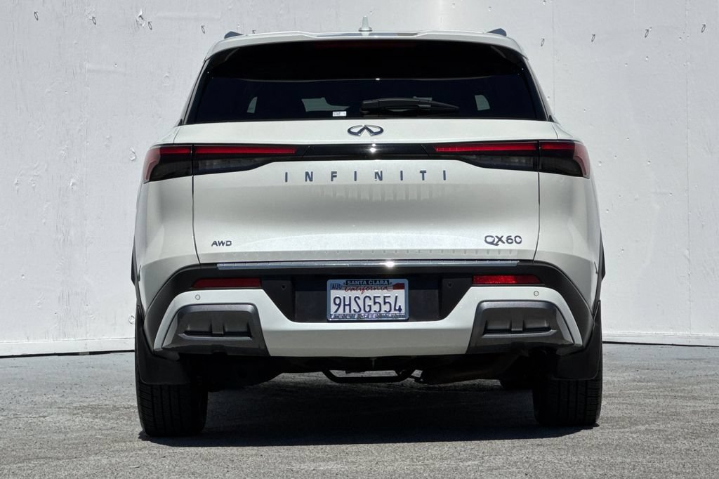Used 2023 INFINITI QX60 Sensory w/ Vision Package AWD/4WD image 4