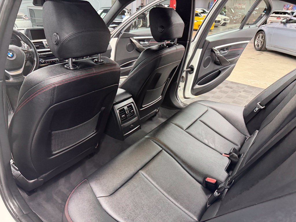 Used 2017 BMW 330i Sedan RWD image 40