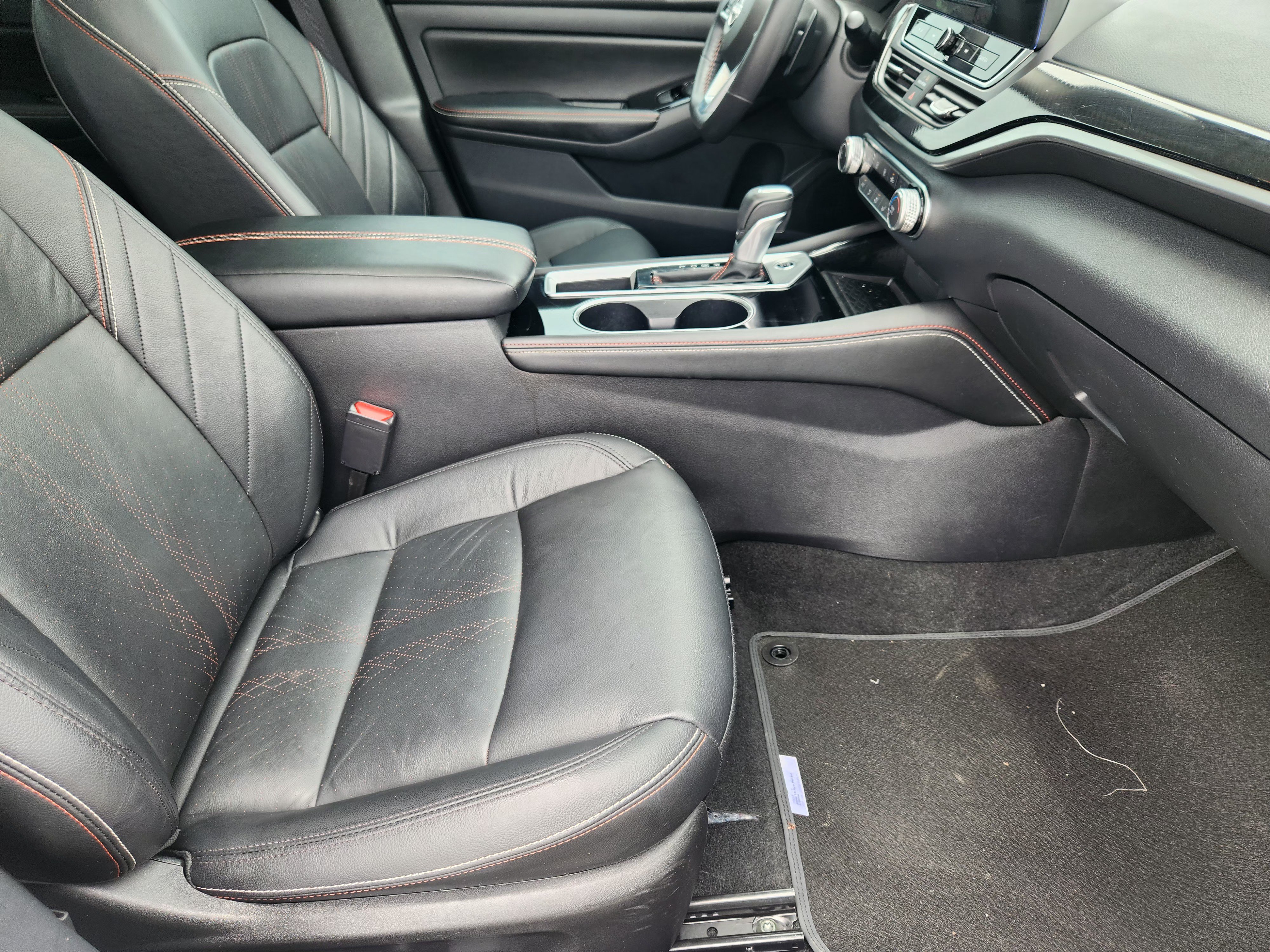 Used 2024 Nissan Altima 2.5 SR FWD image 15
