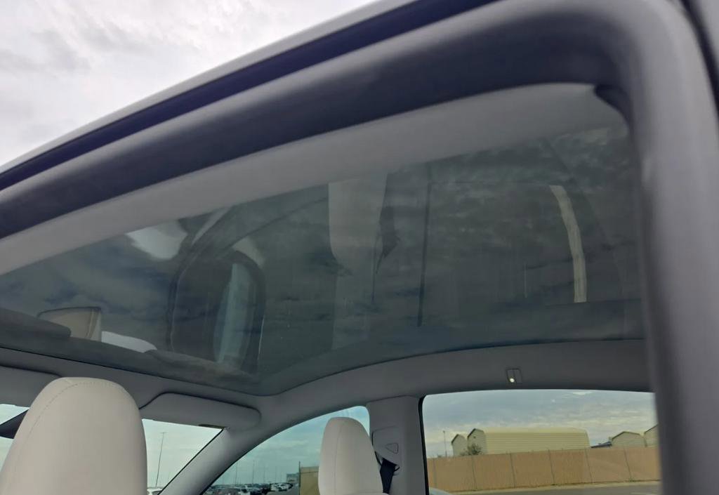 Used 2026 Tesla Model Y 2WD image 8