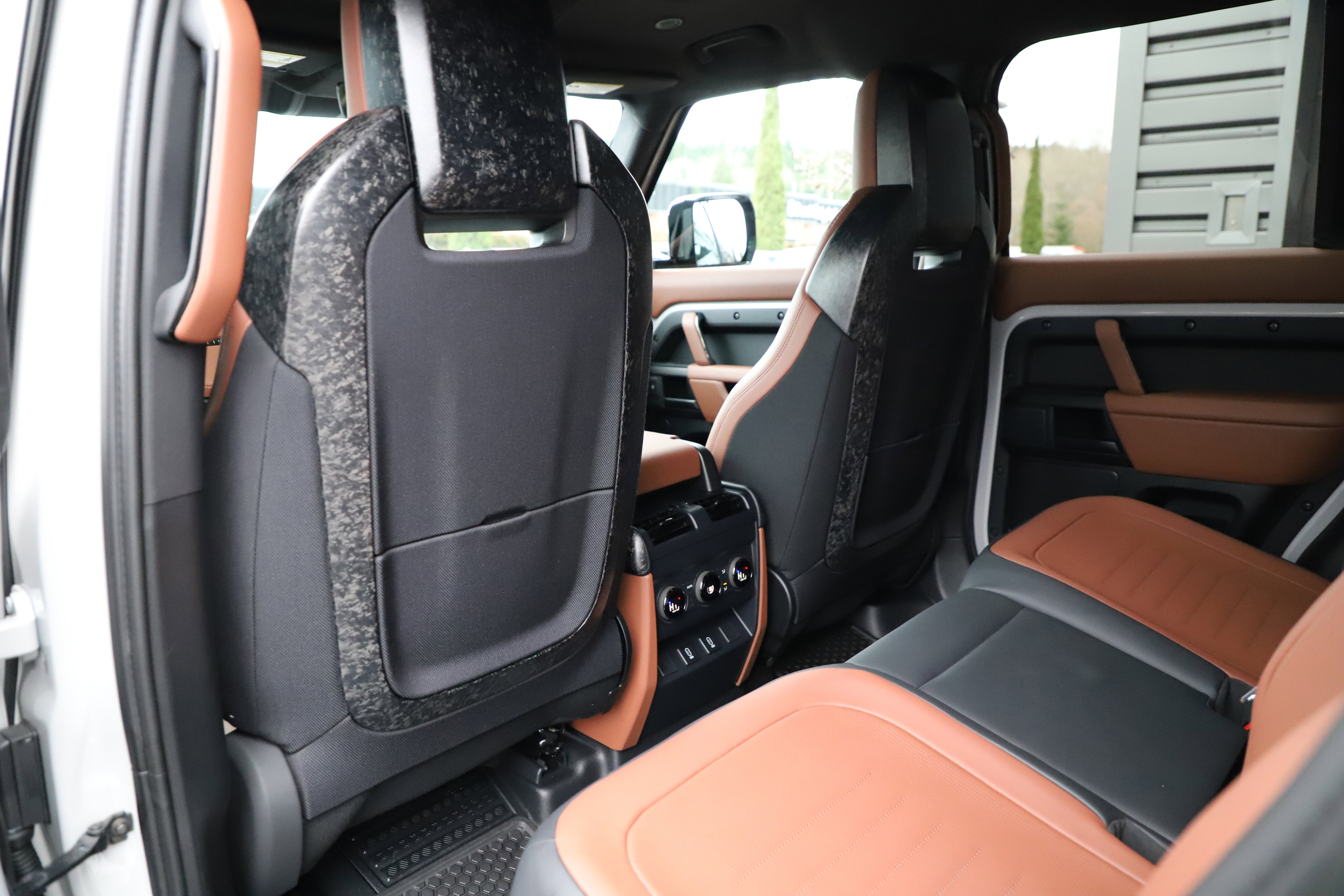 New 2026 Land Rover Defender 110 OCTA AWD/4WD image 16
