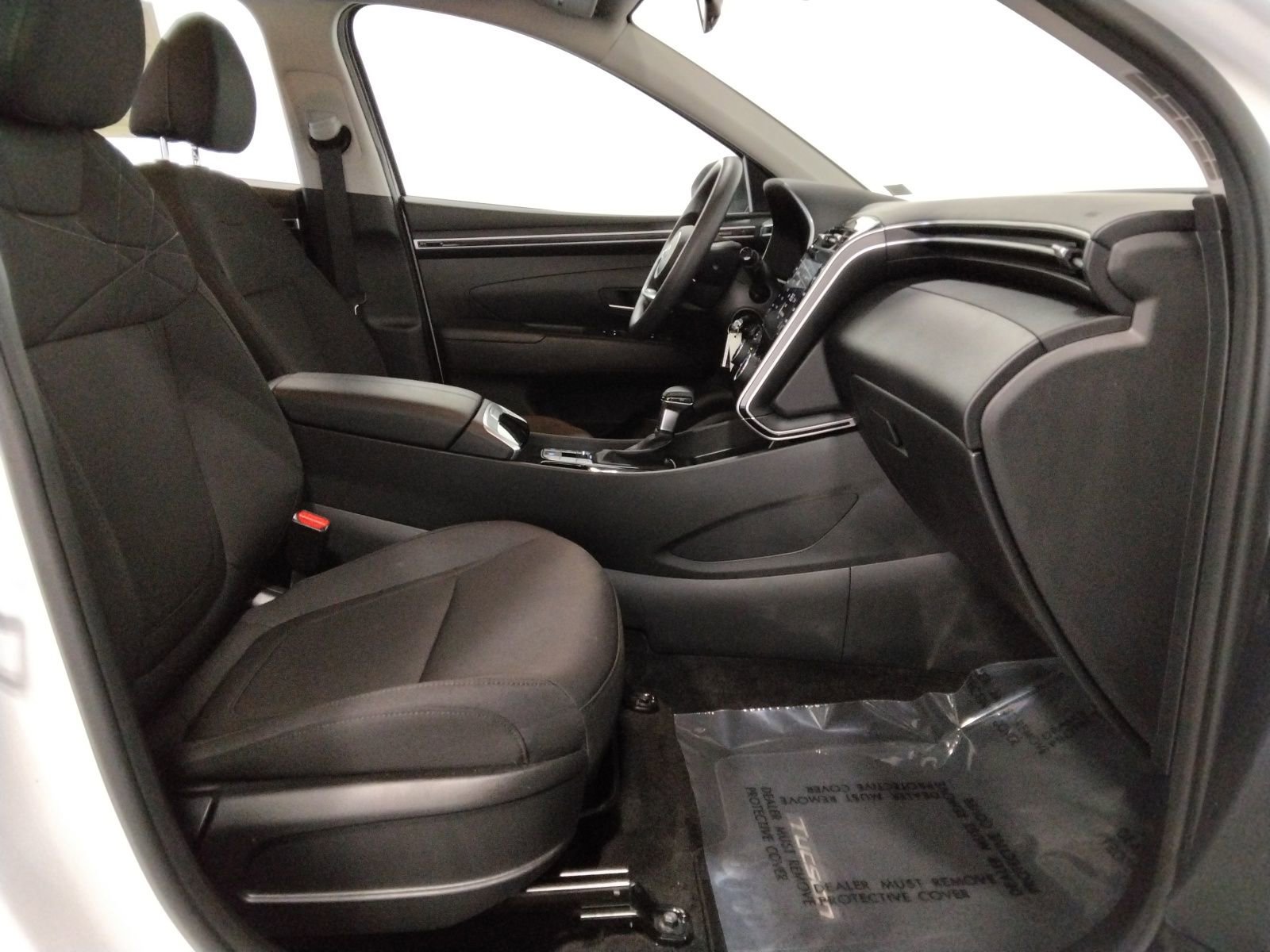 Used 2023 Hyundai Tucson SE image 34
