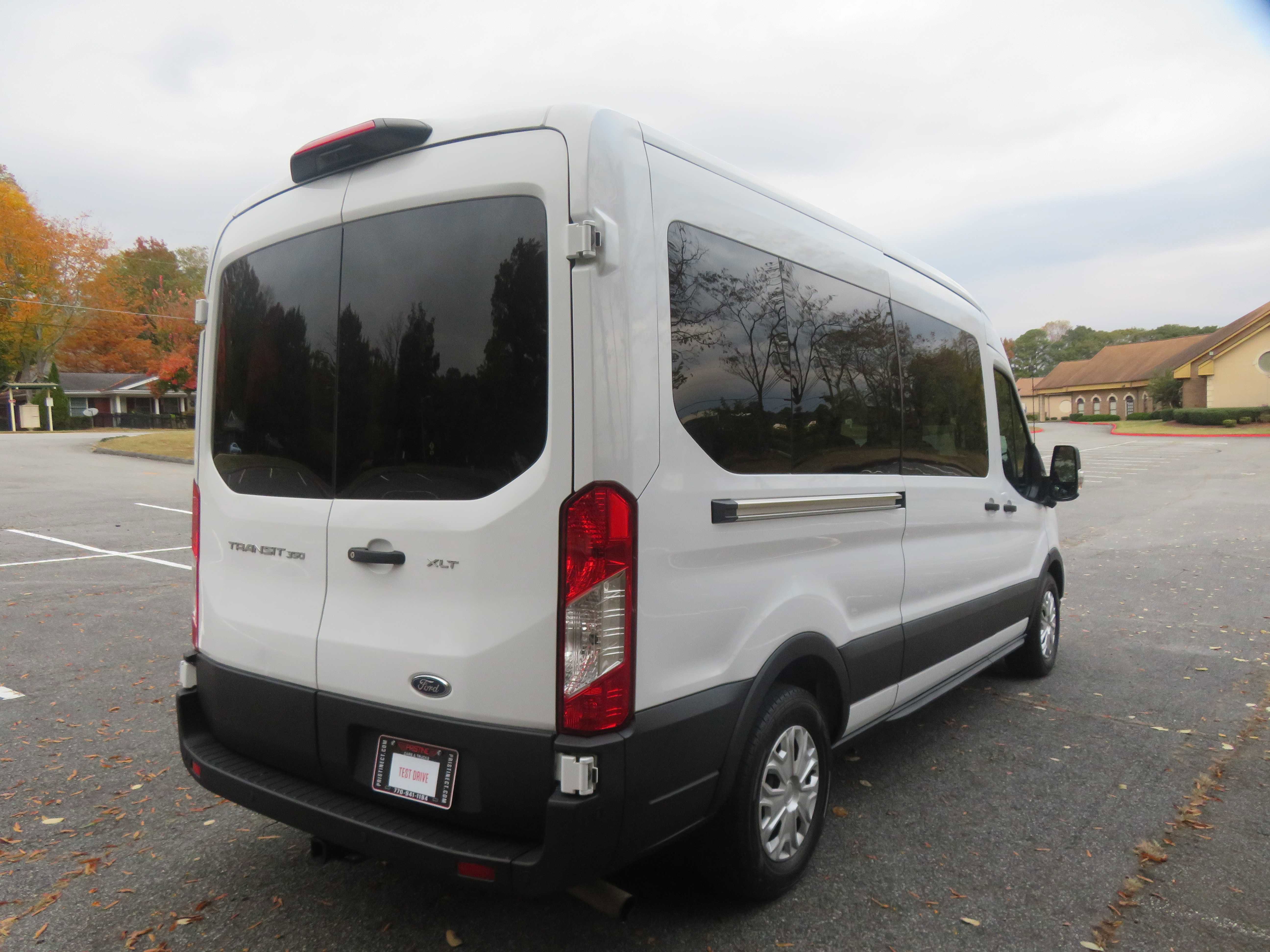 Used 2023 Ford Transit 350 XLT image 4