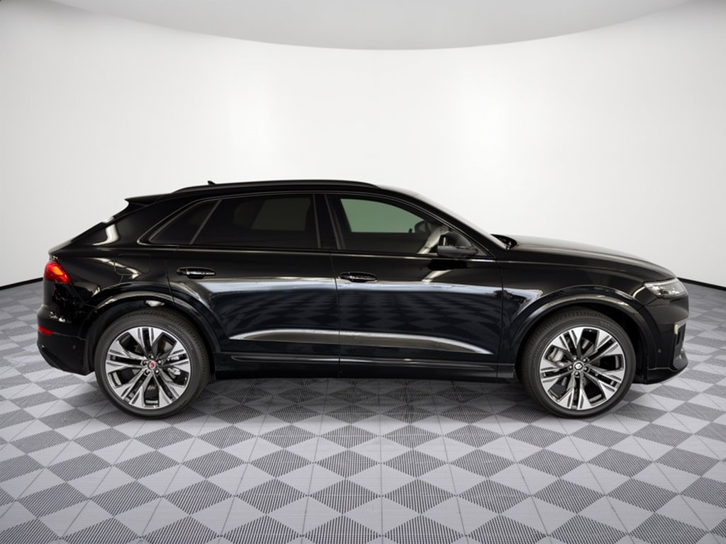 Certified 2026 Audi Q8 Prestige w/ Prestige Package AWD/4WD image 8