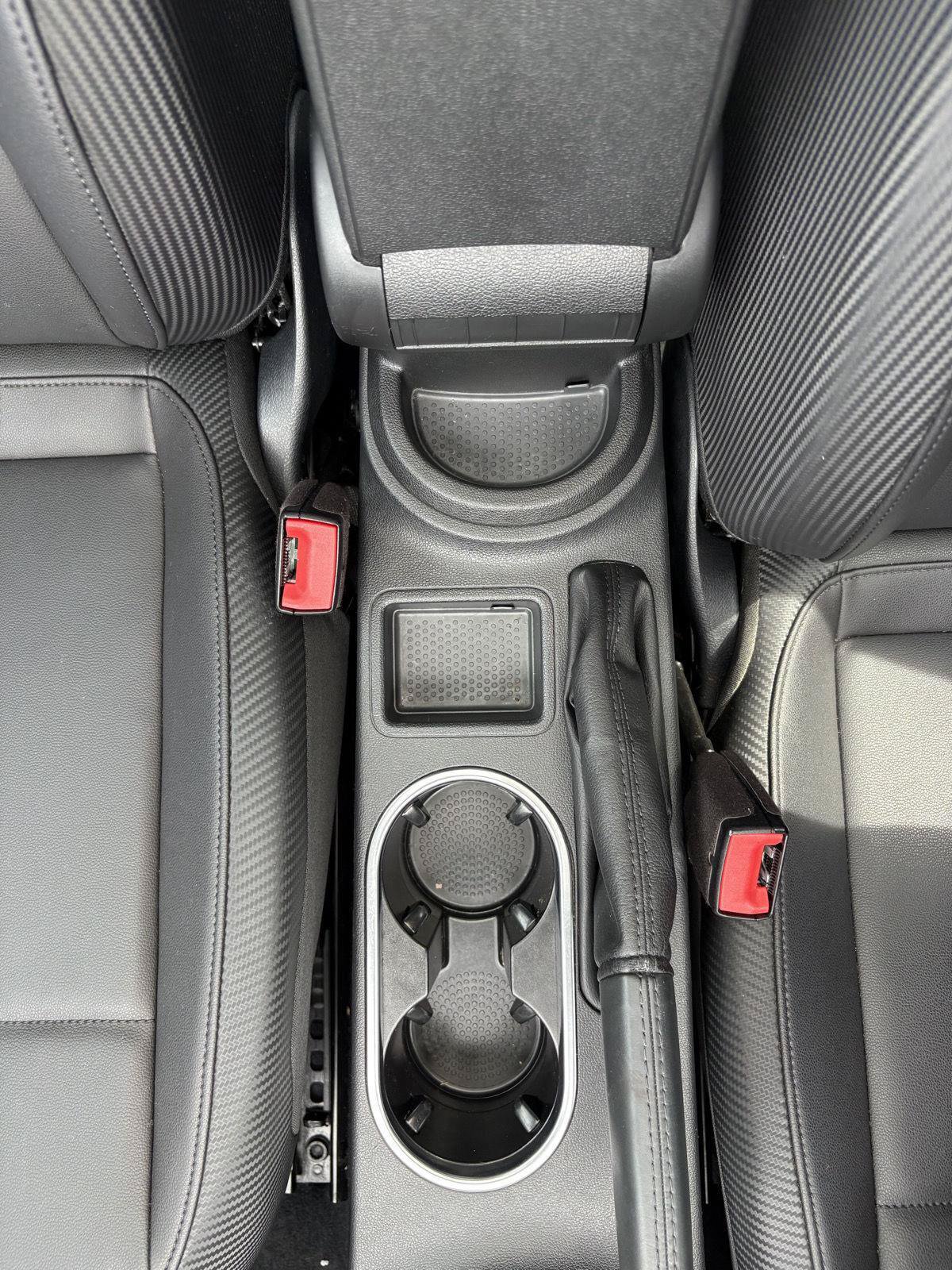Used 2019 Volkswagen Beetle 2.0T SE w/ SE Premium Package FWD image 20