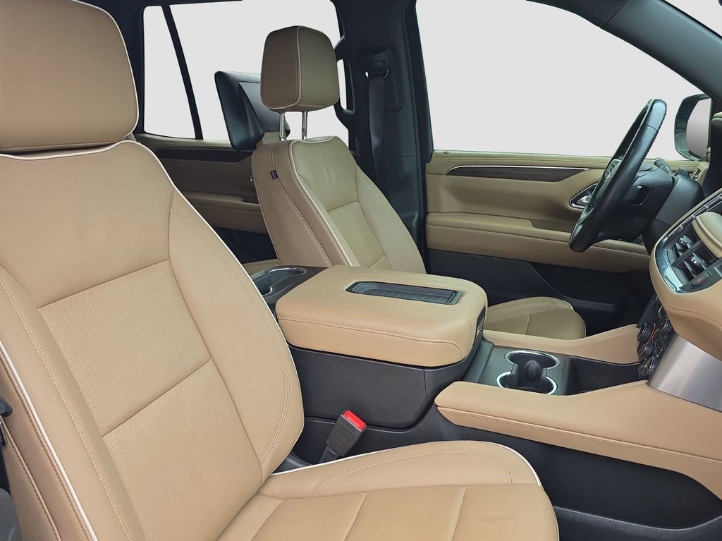 Used 2024 Chevrolet Tahoe Premier w/ Advanced Technology Package AWD/4WD image 19