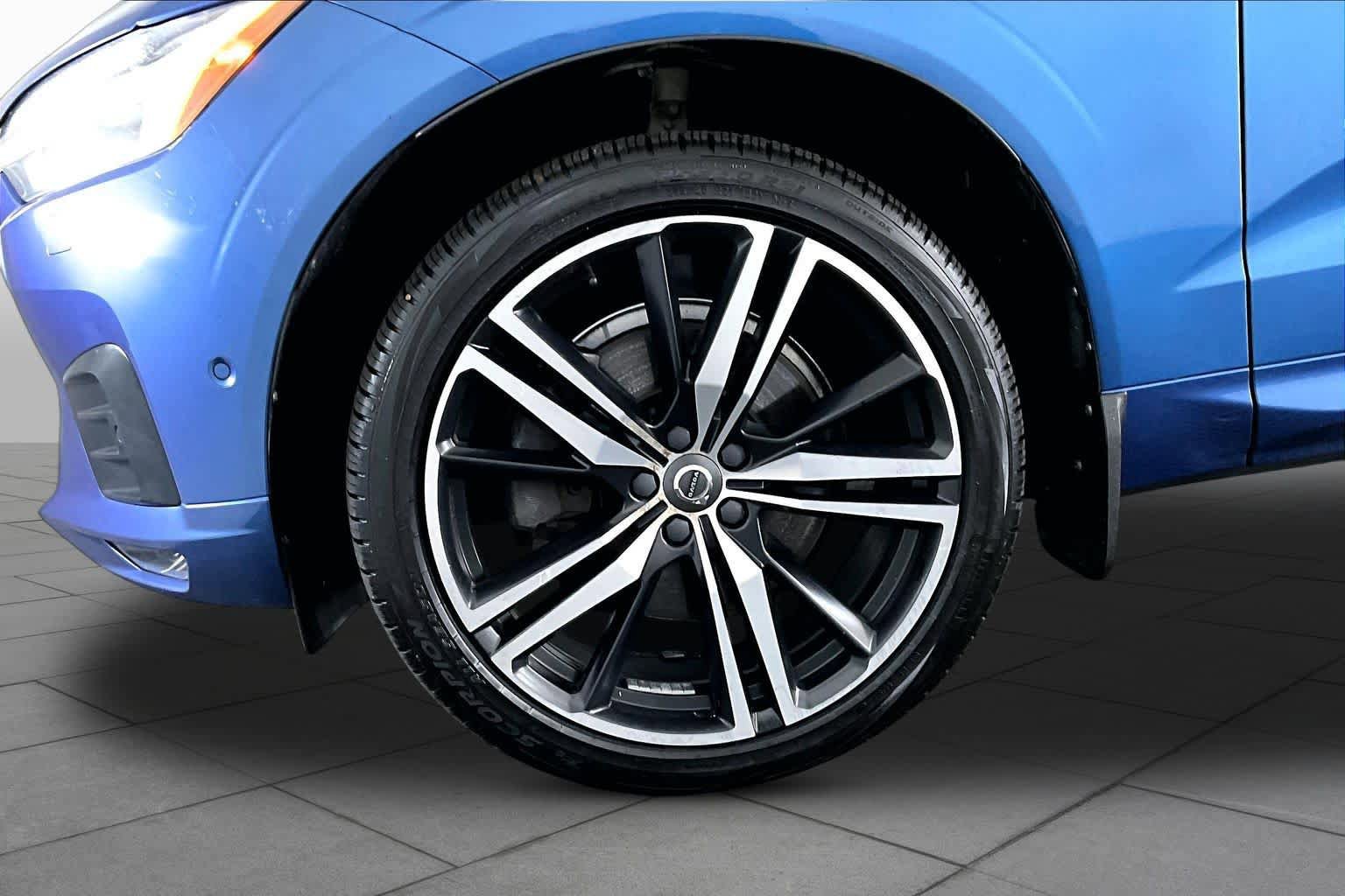 Used 2019 Volvo XC60 T6 R-Design AWD/4WD image 11