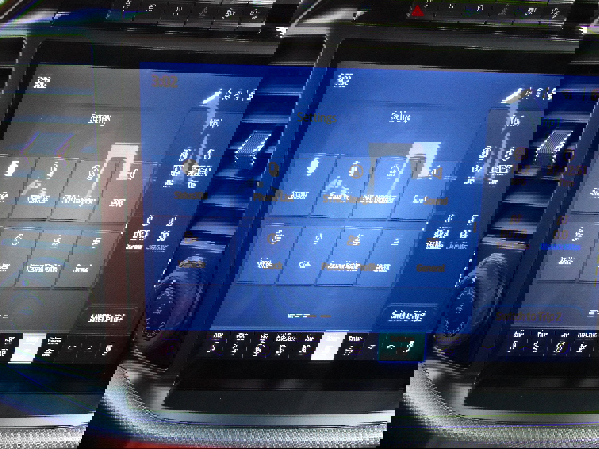 Used 2024 Ford F150 Platinum w/ FX4 Off-Road Package image 43