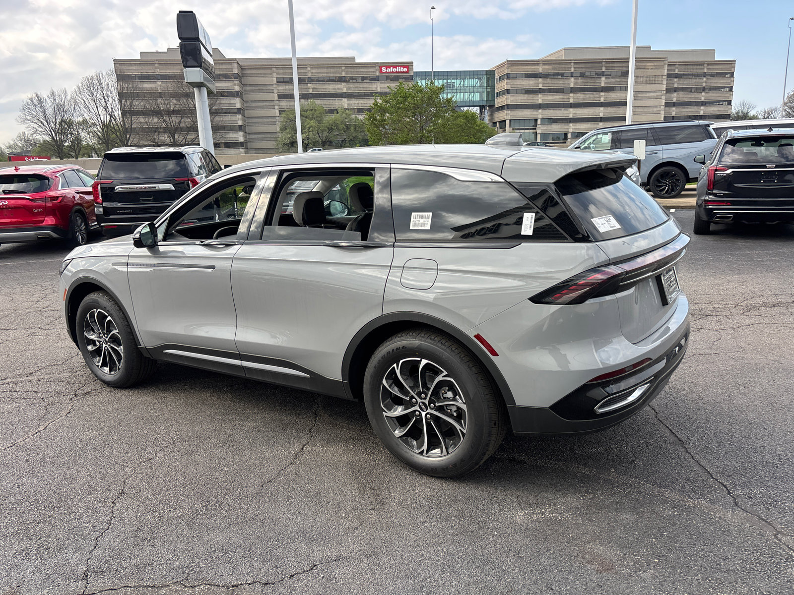 New 2026 Lincoln Nautilus Premier AWD/4WD image 5
