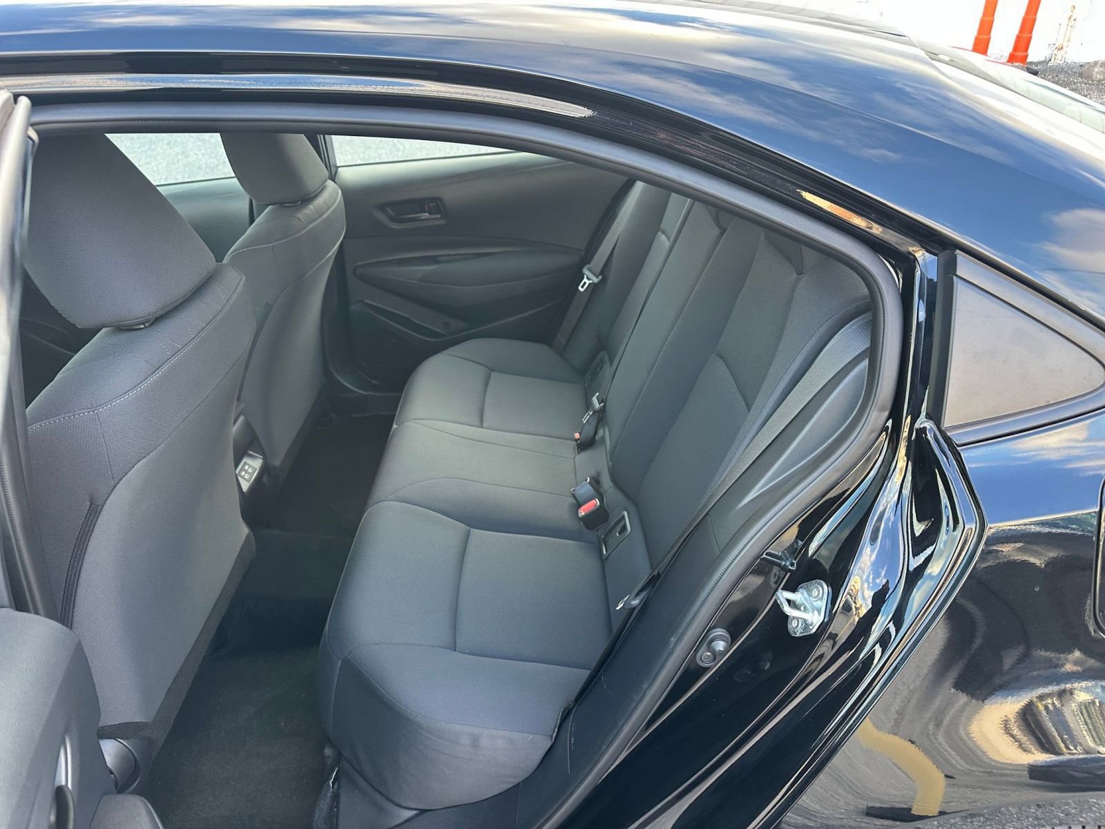 Used 2025 Toyota Corolla LE image 23