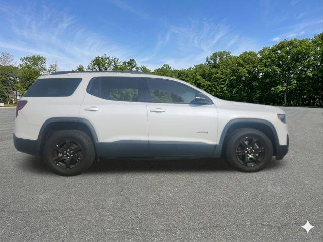 Used 2022 GMC Acadia AT4 w/ Technology Package AWD/4WD image 6