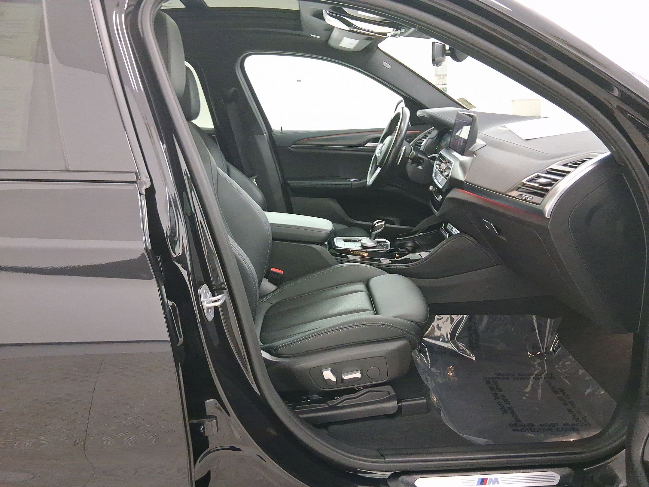 Certified 2023 BMW X4 M40i image 33